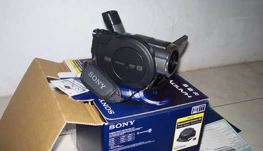 Buy Sony DCR-DVD808E DVD Handycam Camcorder at Amazon